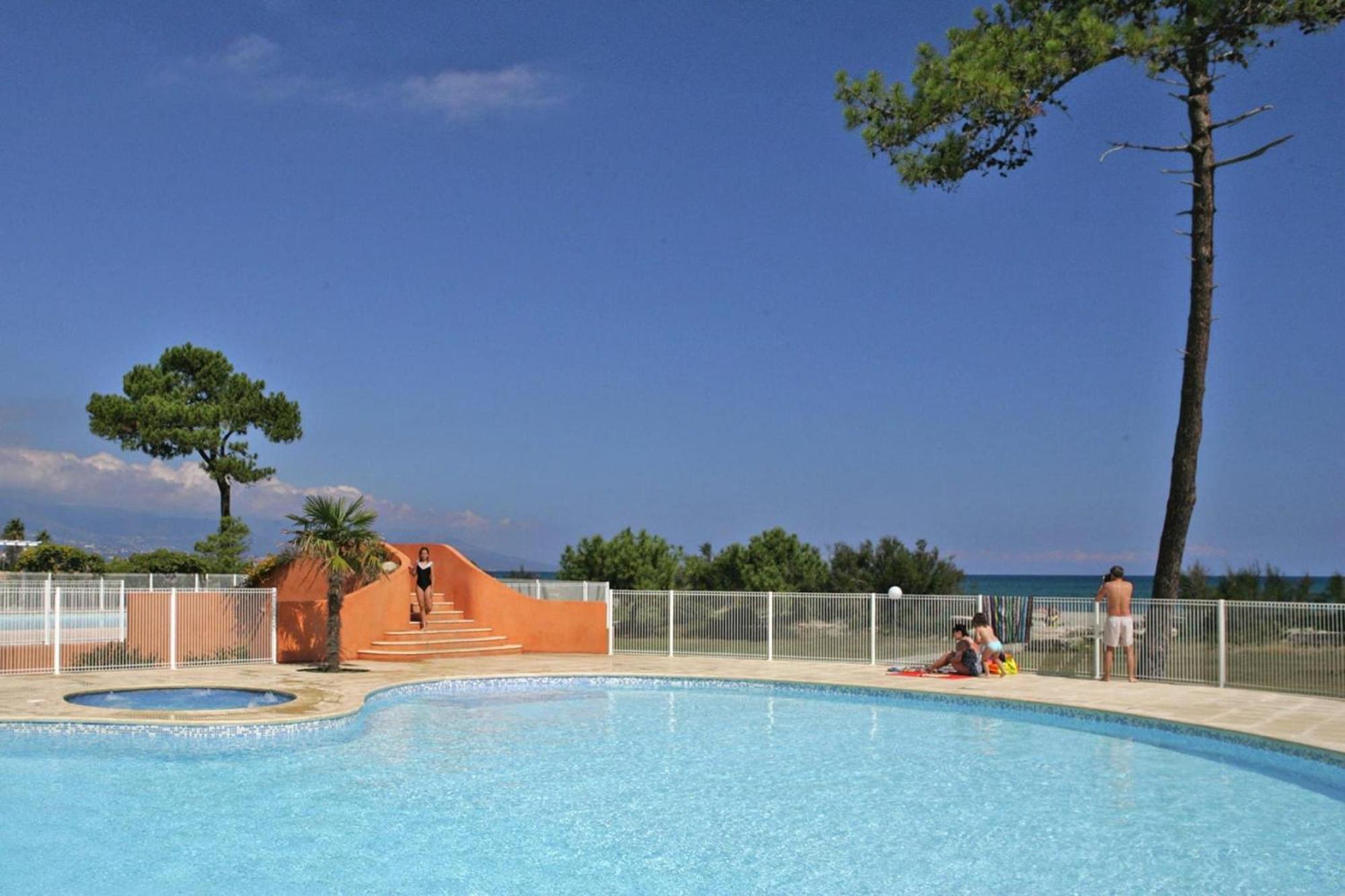 Lovely Apartment In Borgo With Shared Pool Luaran gambar